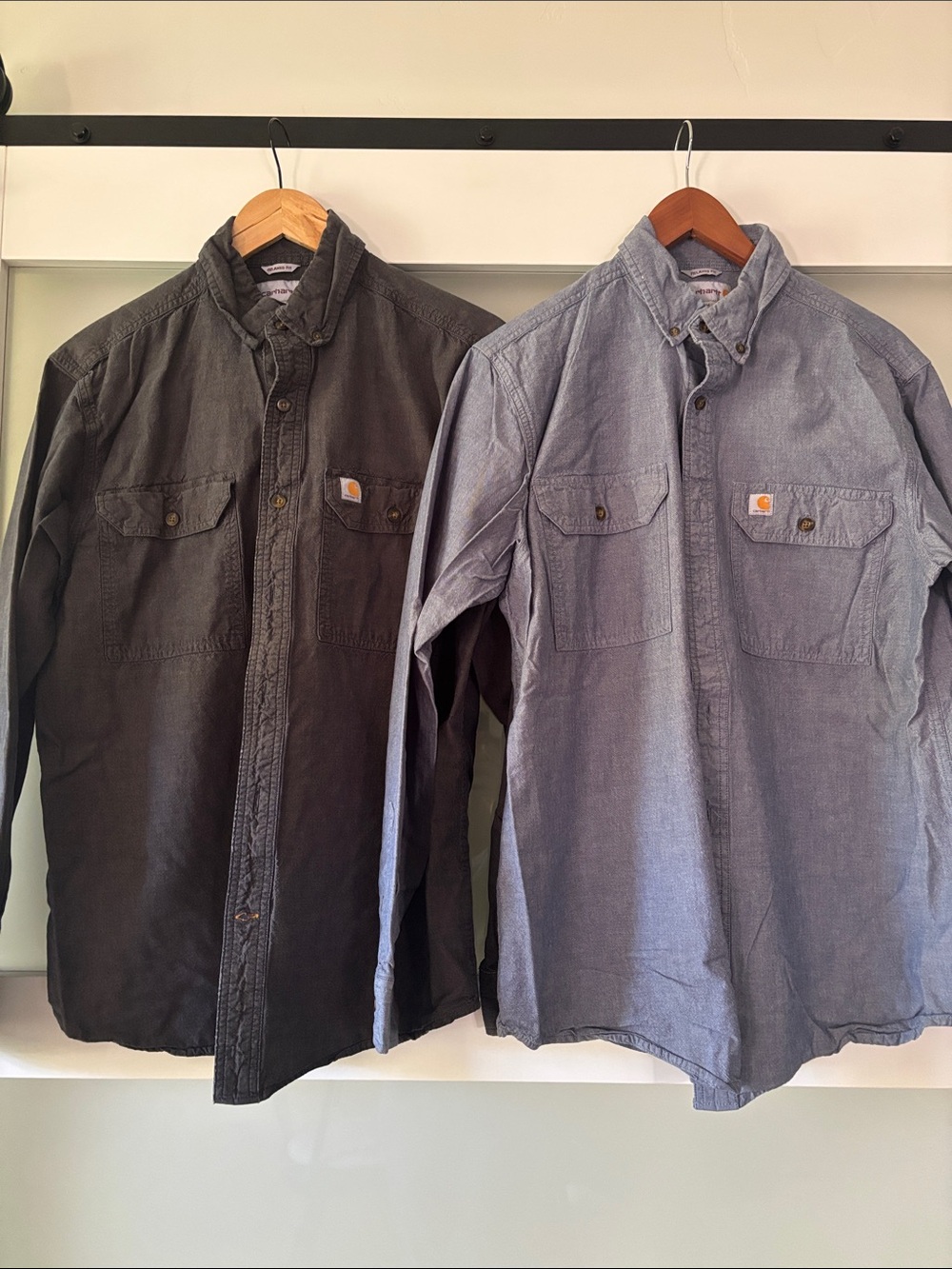 CArhartt lot 2 MED
